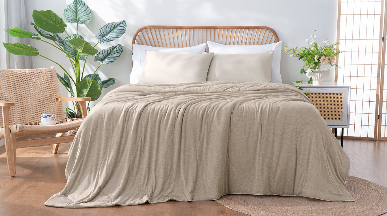 Cooling Comforter vs Duvet Cover Set: Which One Is Best for Your Sleep?