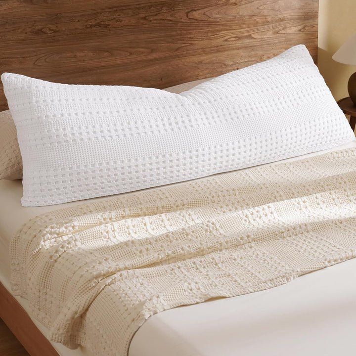 color_White ruffle 54x20